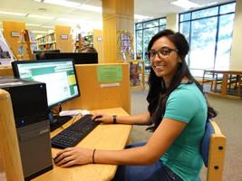 全国十大网赌登录网址学生在图书馆的图片.